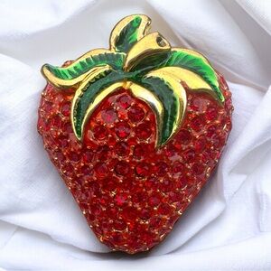 🍓Vintage Crystal Strawberry Brooch Pin🍓